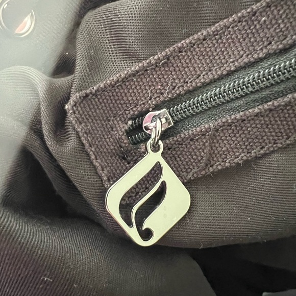 Fabletics The Bucket Bag - Picture 9 of 10